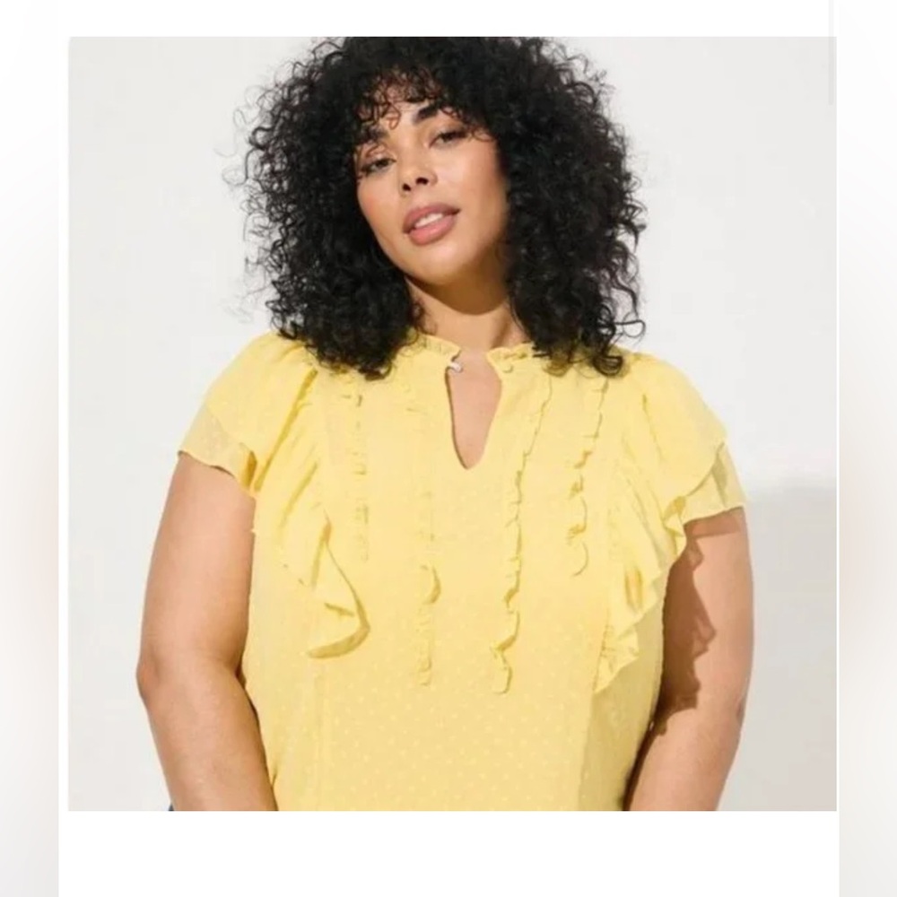 Torrid Size 2 Yellow Ruffle Sleeve Clip Dot Chiffon Blouse